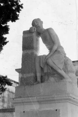 Statua di Vecchio stanco